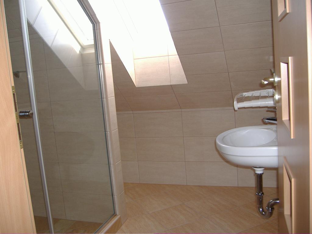 エゲルサロークOereghegy Vendeghazアパートメント 部屋 写真